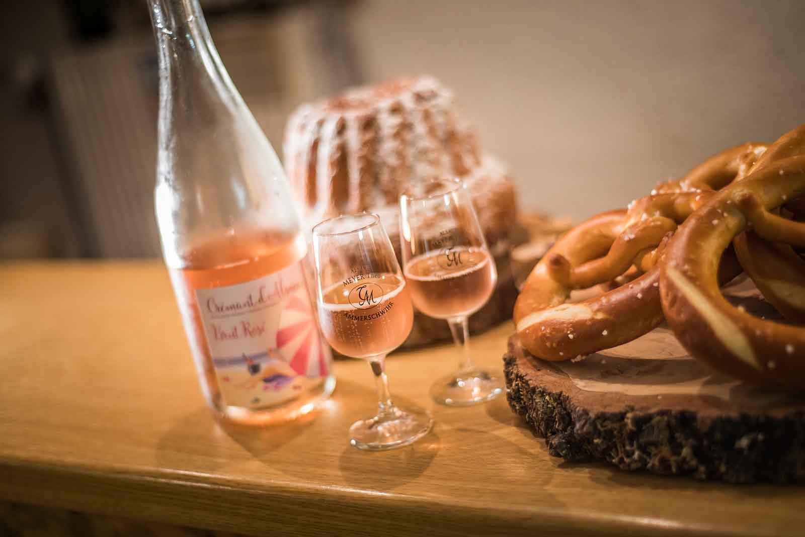De l'apéro au desserts, nos vins accompagnent avec délice vos meilleurs moments